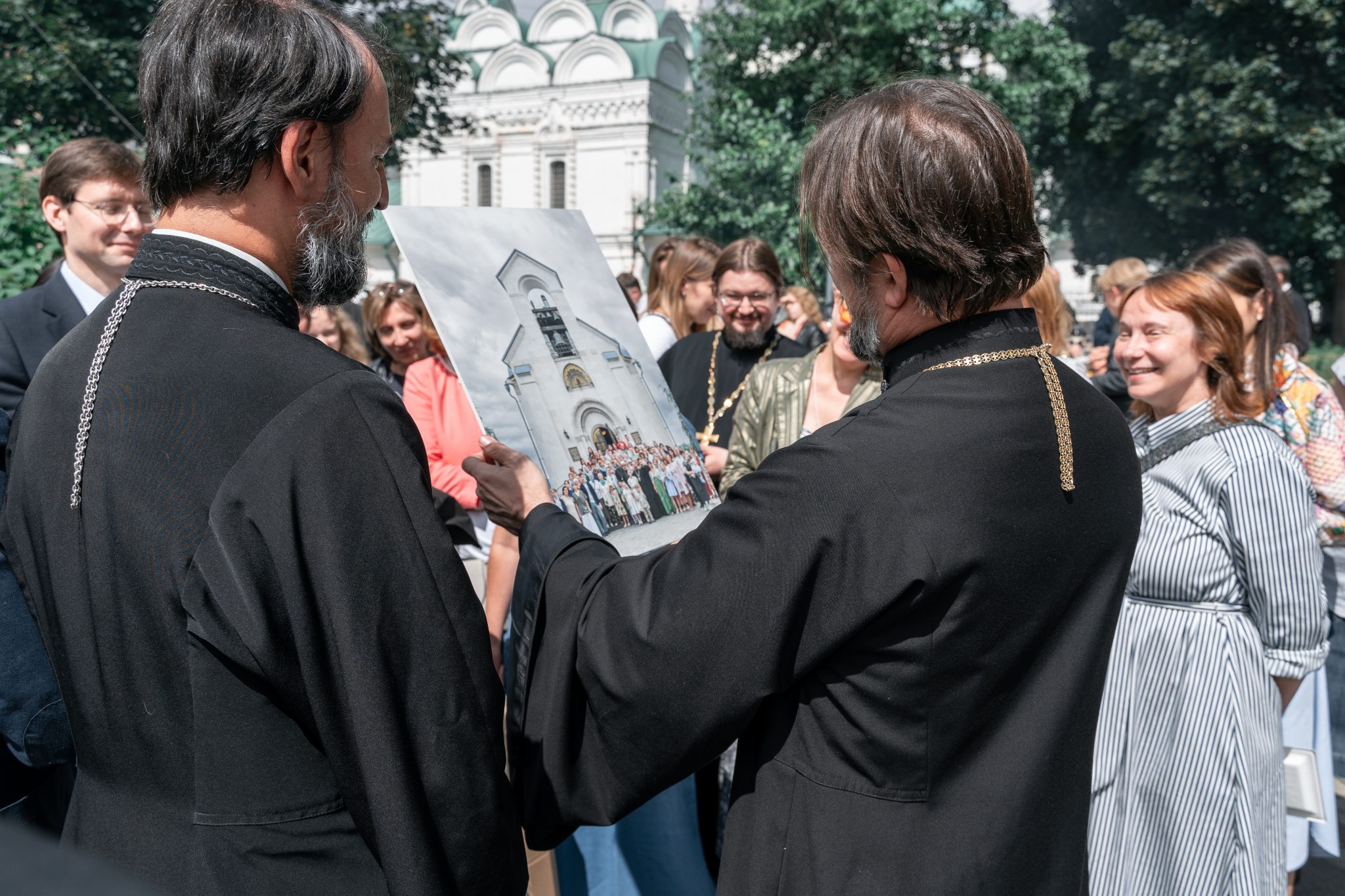 Явление богородицы во граде казани. Мальчик фотографирует храм. 25 Июля день иконы Казанской.