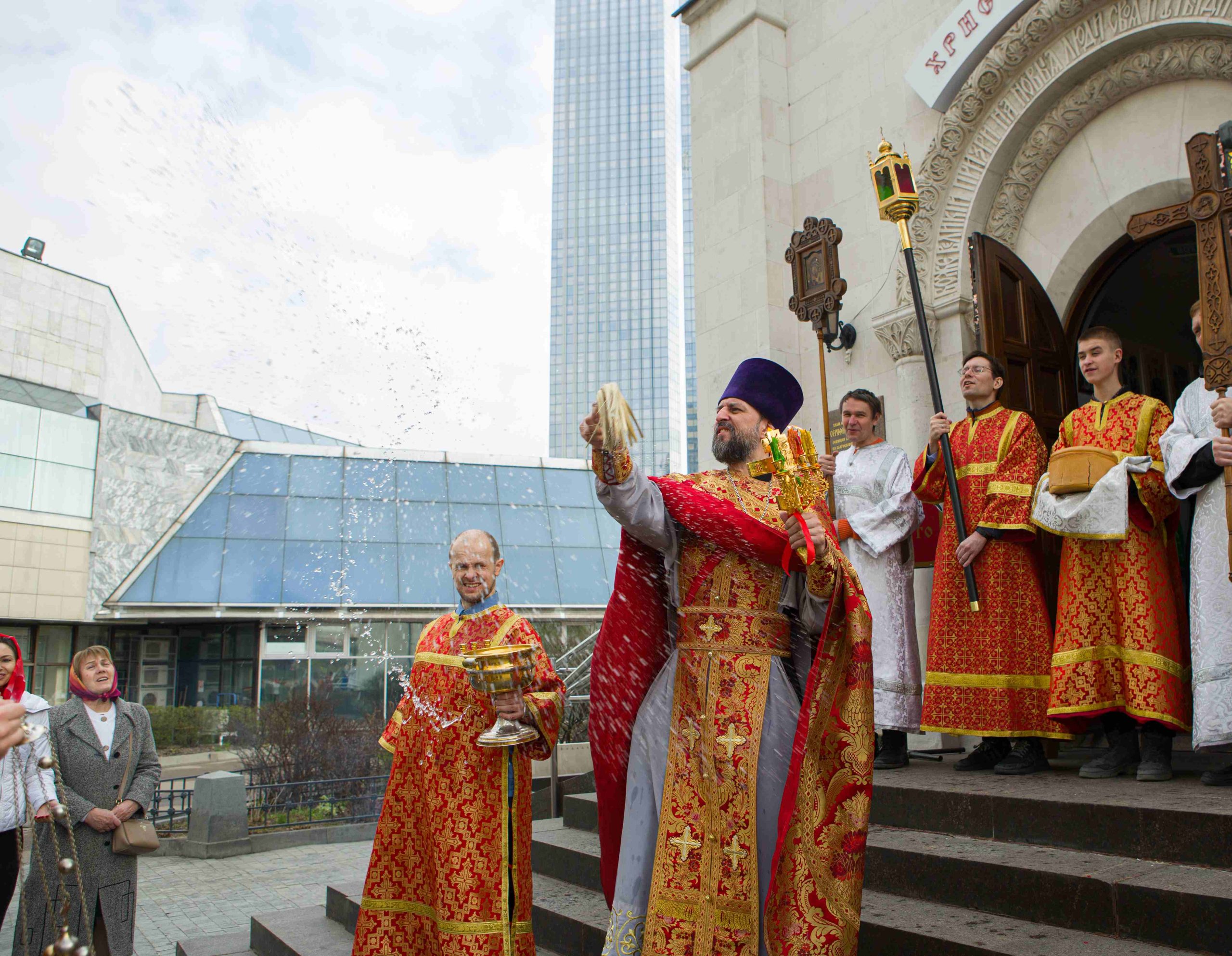 храм серафима саровского москва