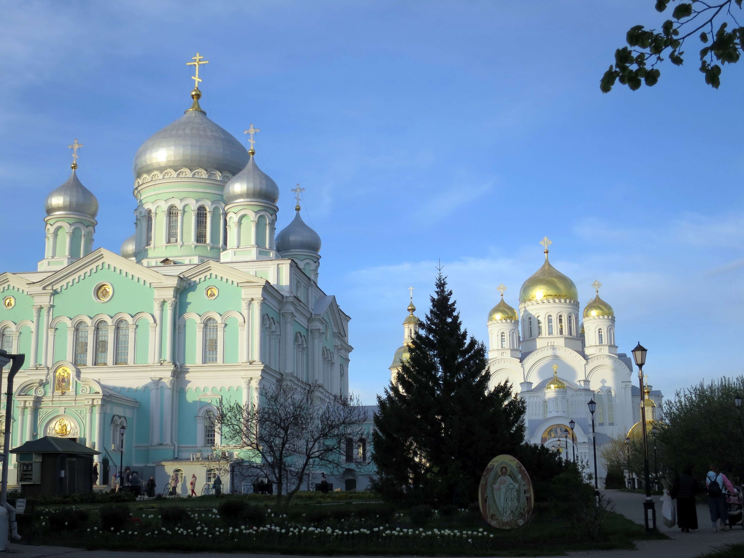 Публикации | Храм преподобного Серафима Саровского на Краснопресненской  набережной (Москва-Сити)